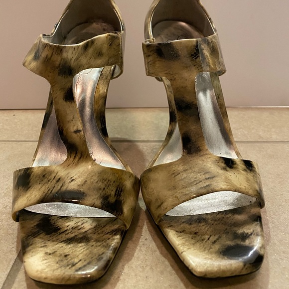 JESSICA SIMPSON HEELS - Picture 2 of 3